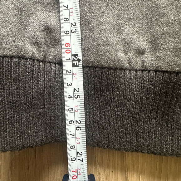 Banana Republic Men’s Hoodie Sweater Jacket Sz: L; Length of Jacket: 26.5 inches - Picture 6 of 7